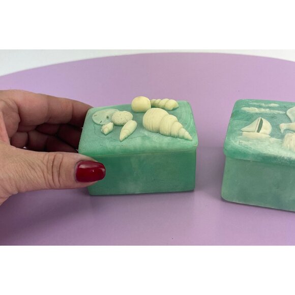 Vintage 80s Incolay trinket boxes, set of two, carved coastal design - Picture 2 of 10